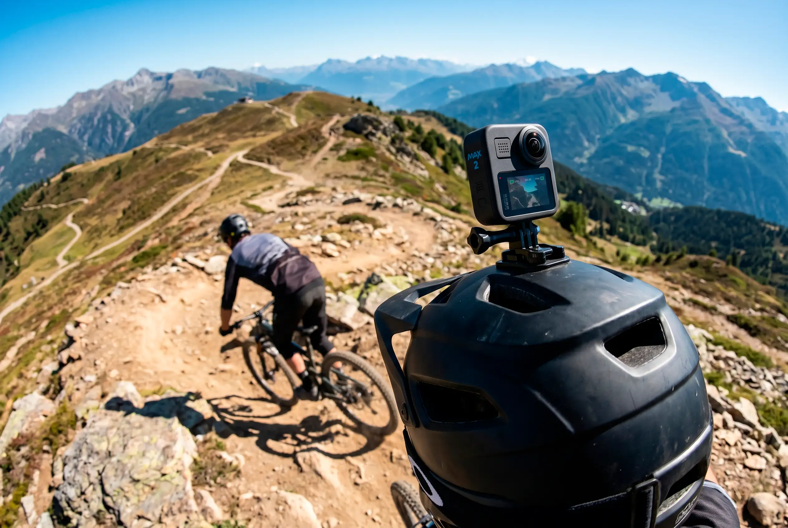 GoPro MAX2 montada para POV de acción